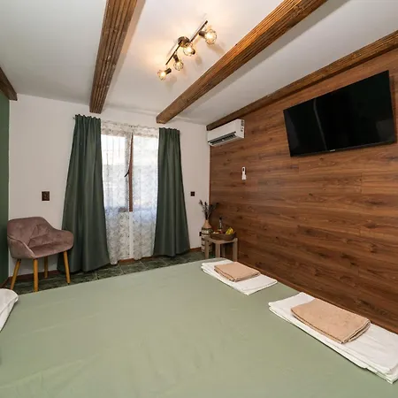 есмералда Kemping Aheloy